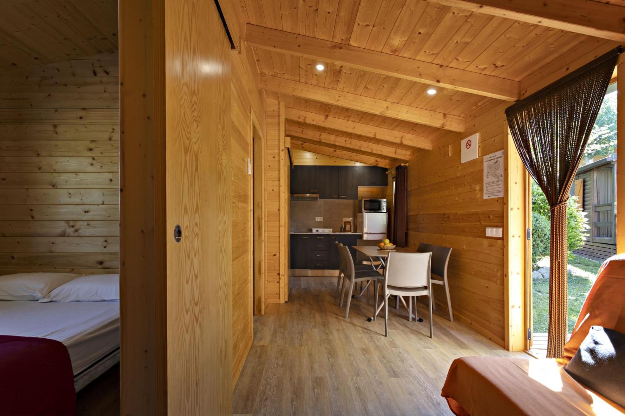 Bungalows - Camping El Solsones Solsona Dış mekan fotoğraf