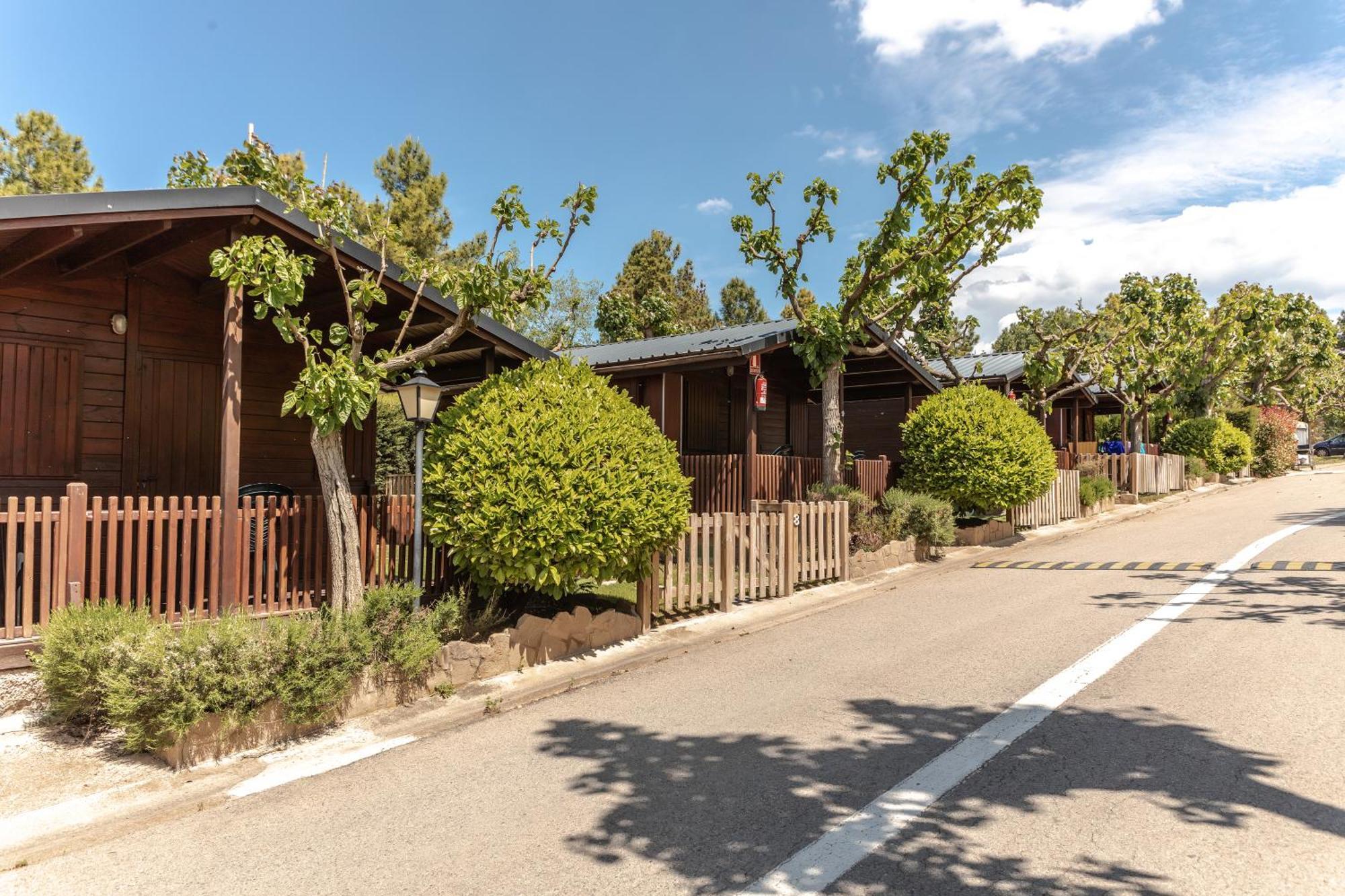 Bungalows - Camping El Solsones Solsona Dış mekan fotoğraf