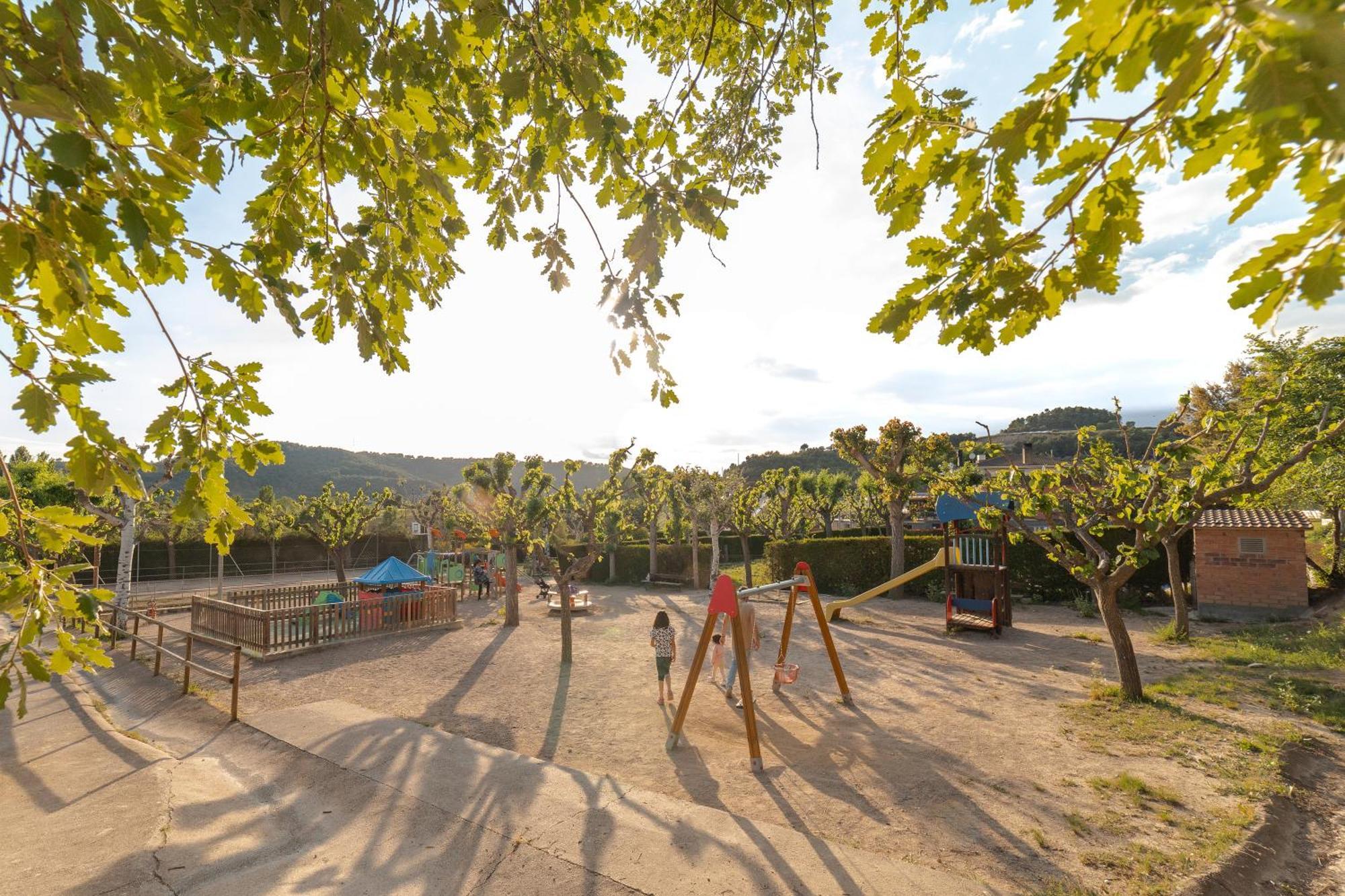 Bungalows - Camping El Solsones Solsona Dış mekan fotoğraf