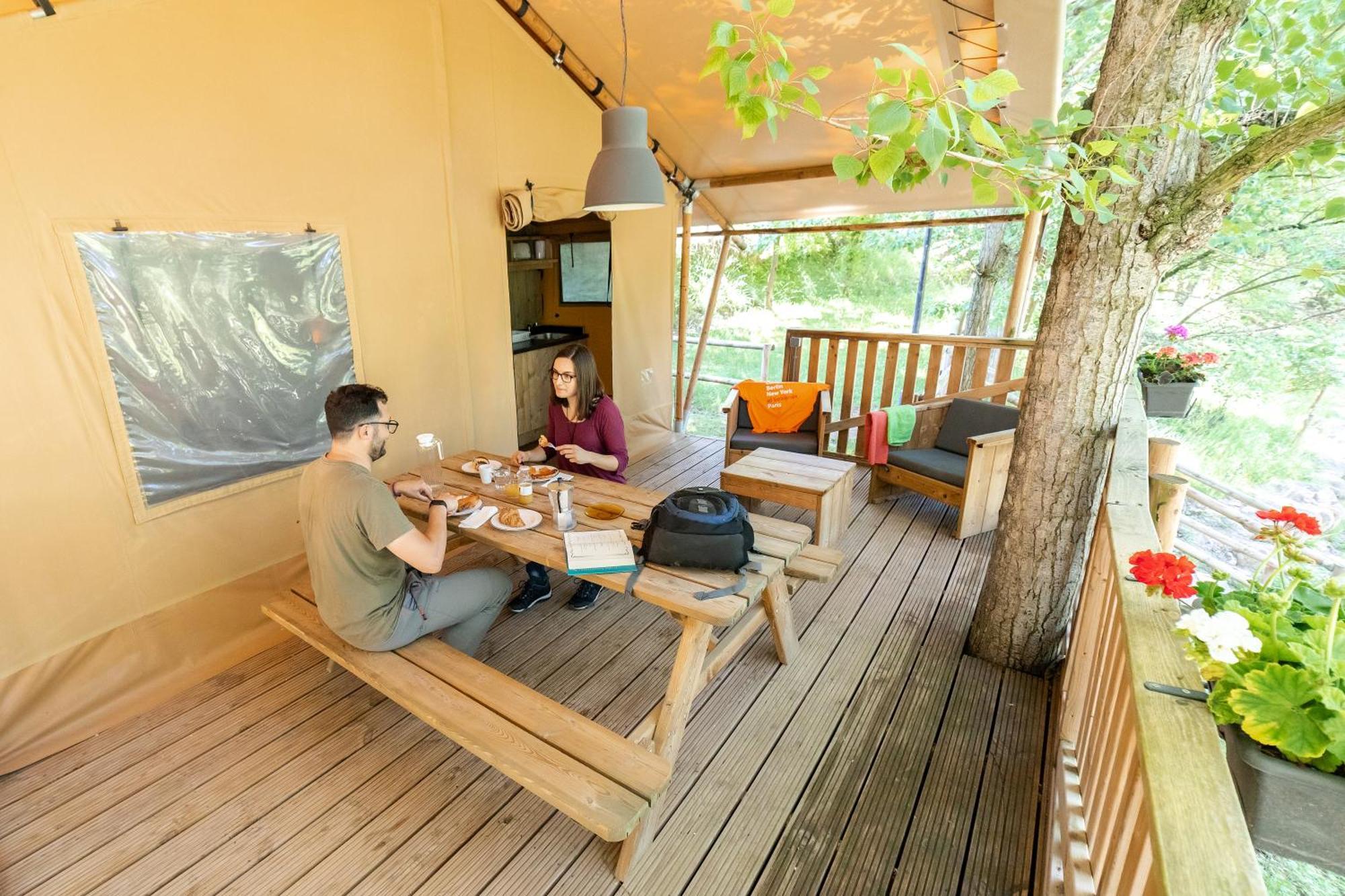 Bungalows - Camping El Solsones Solsona Dış mekan fotoğraf